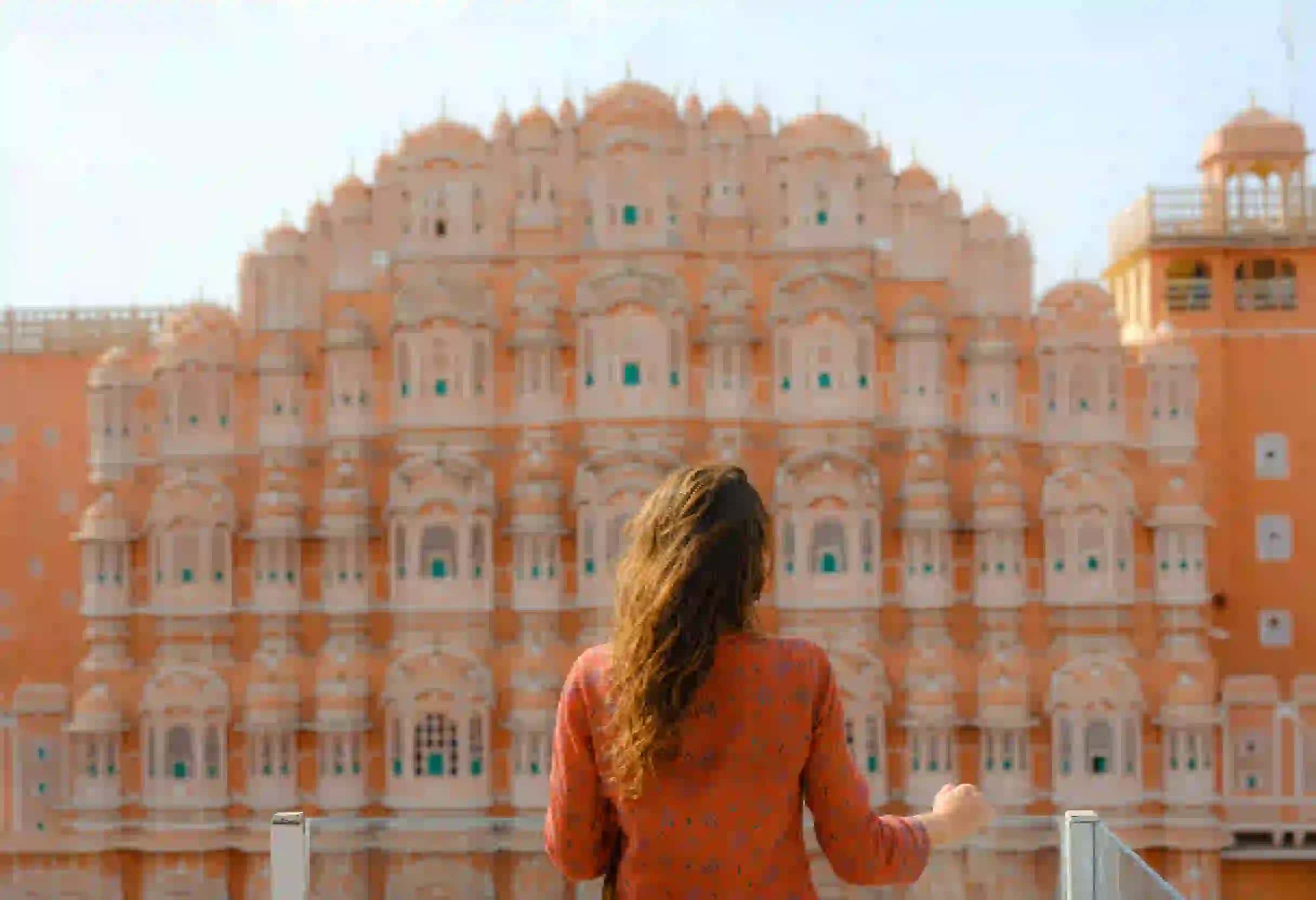 tourImage