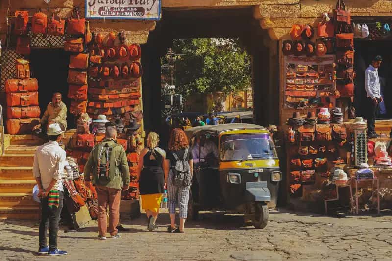 tourImage